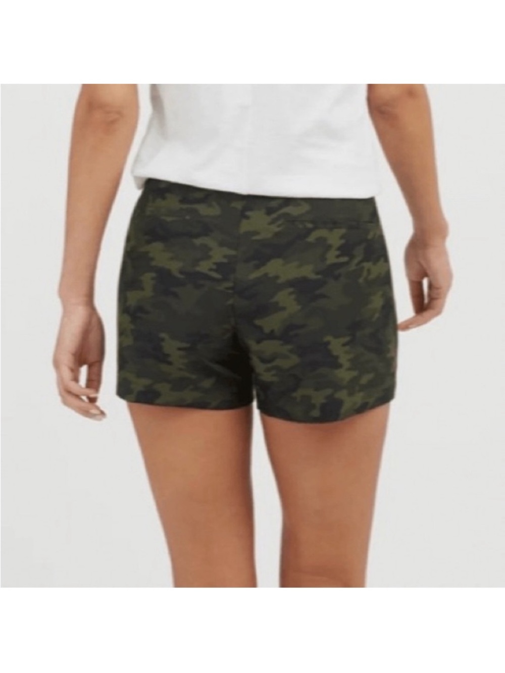 Spanx Small Shorts Sunshine Shorts 4” in Green Camo NWT - Picture 5 of 13